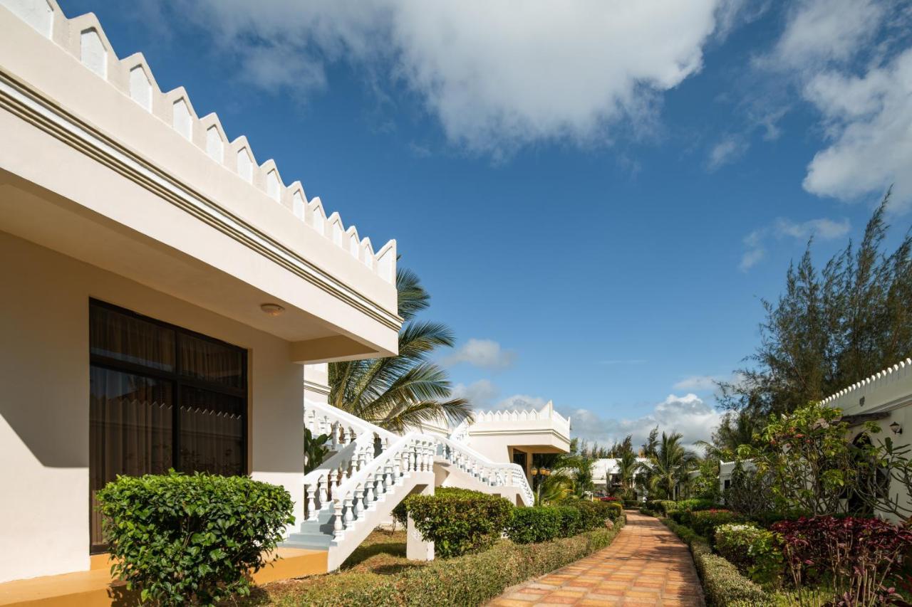 Moja Tuu The Luxury Villas & Nature Retreat Kiwengwa  Buitenkant foto