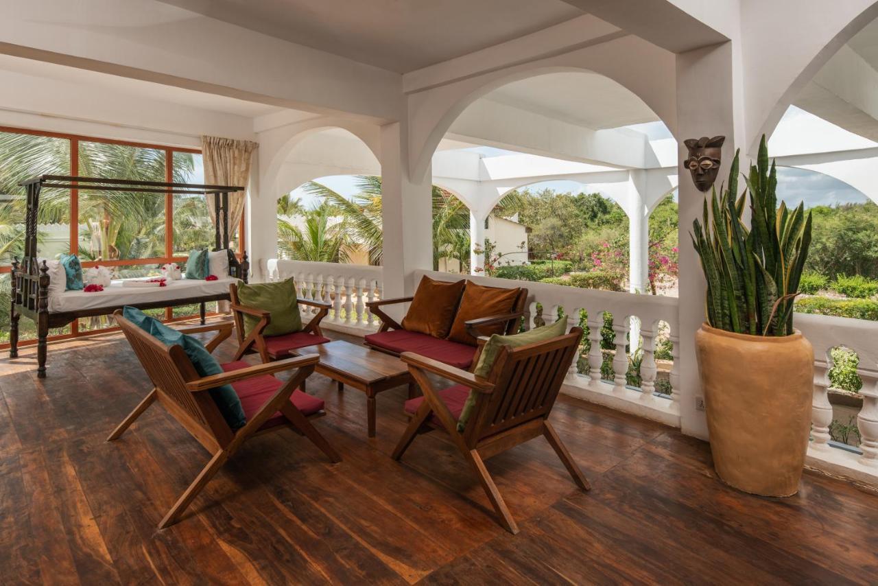 Moja Tuu The Luxury Villas & Nature Retreat Kiwengwa  Buitenkant foto